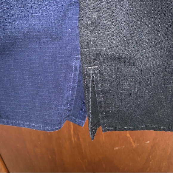 Men’s L / XL CARHARTT Ripstop Utility Scrub Tops C15208 Navy & Black Lot of 2 - Picture 8 of 14